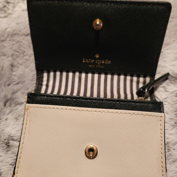 Kate Spade Wallet - Picture 2 of 4